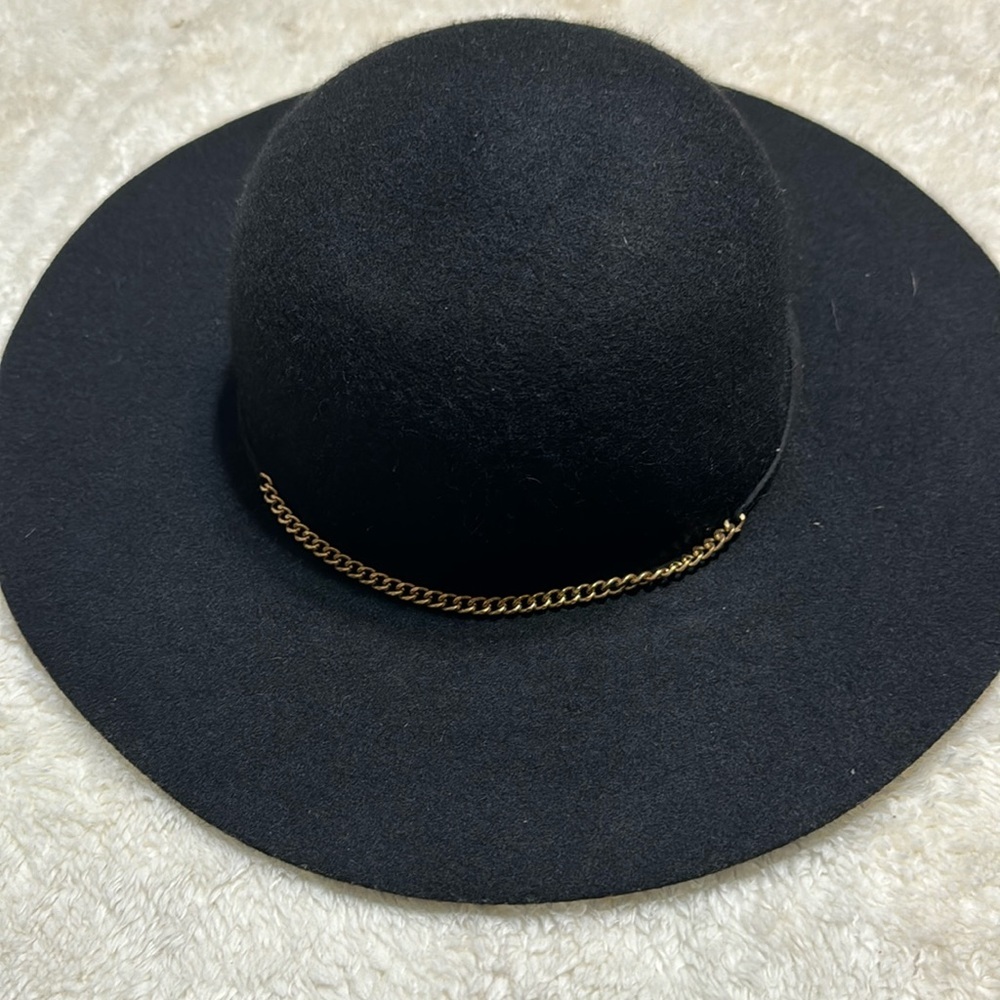 Saks Fifth Avenue wool hat
